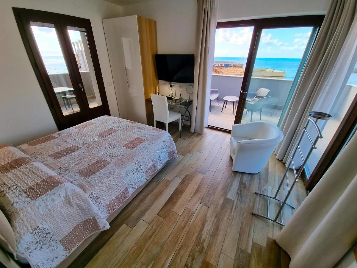 Apartment Ferienwohnung Royal Sea House Cefalù Italien
