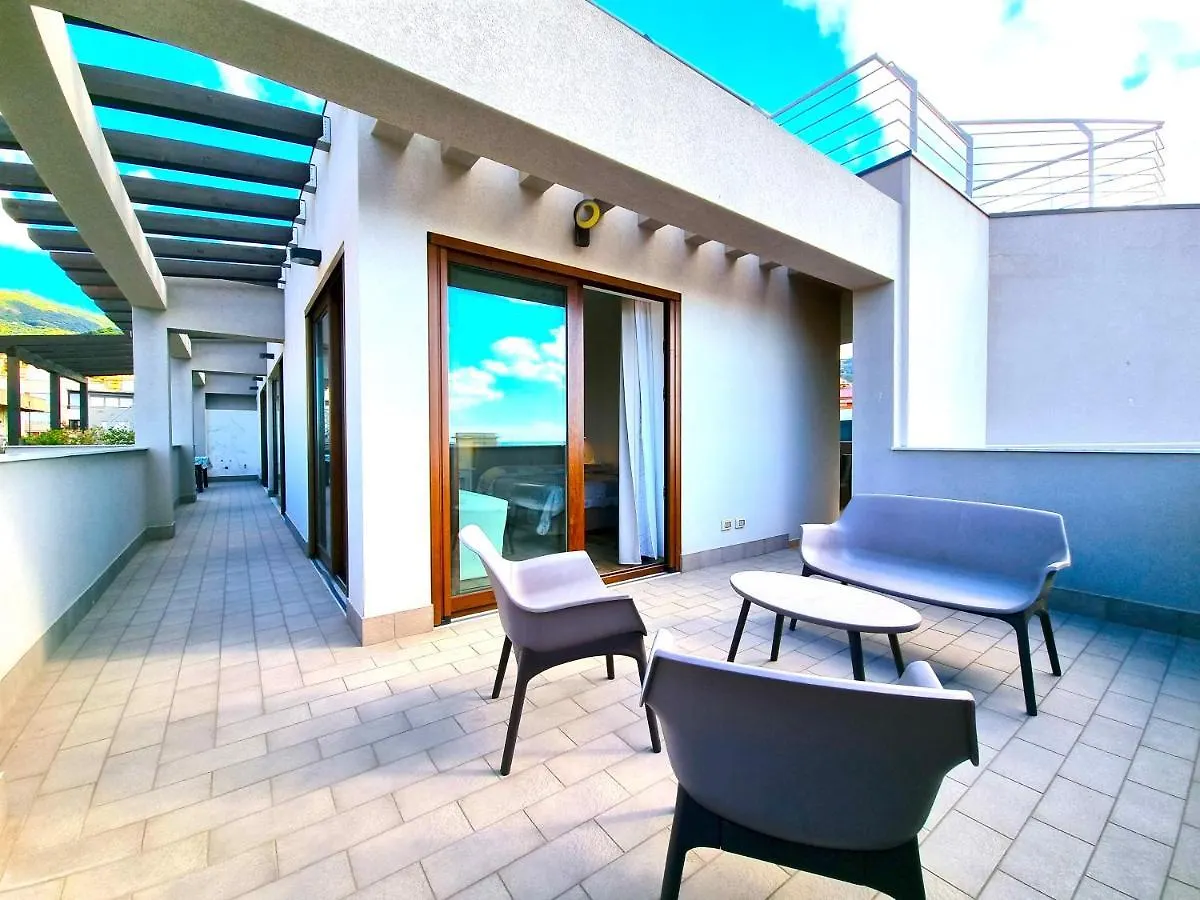Ferienwohnung Royal Sea House Cefalù Italien